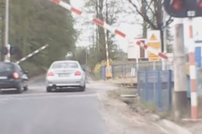 Myślisz, że widziałeś dzbanów na drodze? To zobacz co odstawili Ci dwaj