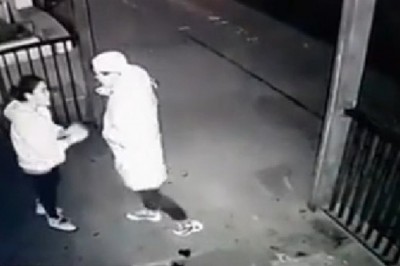 Cztery szybkie powstrzymały cwaniaka startującego z łapami do dziewczyny