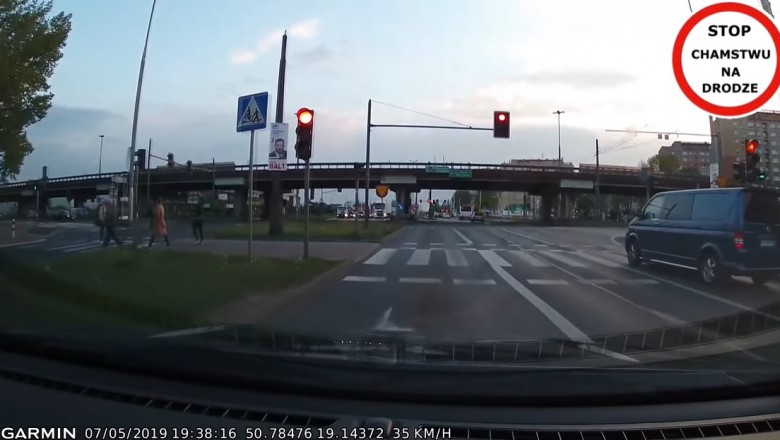 Nagranie z tragicznego wypadku motocyklisty na skrzyżowaniu w Częstochowie