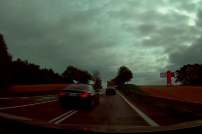 Piraci drogowi zrobili sobie wyścig na drodze do Poznania. Jechali całą szerokością drogi