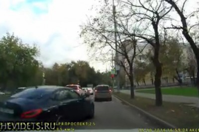 Cwaniak z Mercedesa sam się ukarał. Bo on musiał być pierwszy