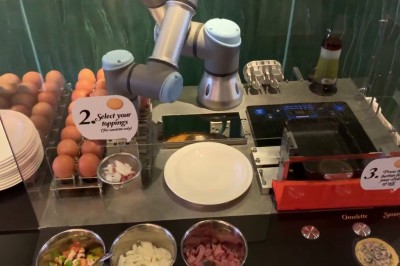 Robot robiący jajecznicę. Takie atrakcje tylko w Singapurze