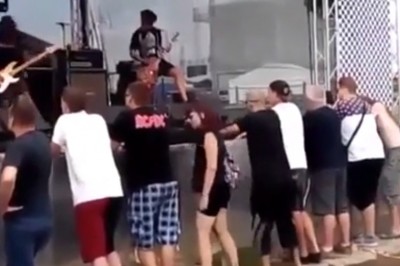 Kiedy na koncercie jesteś tak nagrzany, że postanawiasz spełnić swoje marzenie