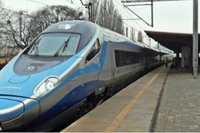 Z dwójką dzieci wsiadła do pendolino. Jak pociąg ruszył ze łzami w oczach pobiegła do obsługi