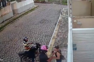 Wyłapał centralnie w twarz od dziewczyny i uciekł. Nigdy się nie poddawaj