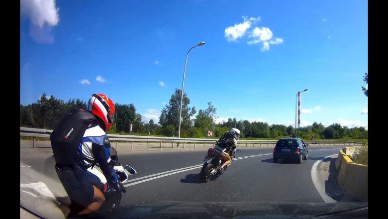 Motocykliści z problemem. Za ciasno podczas wyprzedzania na podwójnej ciągłej