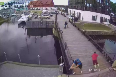 Kiedy stwierdzasz, że nie potrzebujesz zębów i chcesz wykonać skok życia 