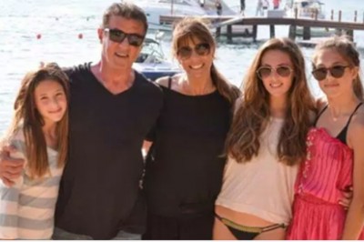 Córki Sylvestra Stallone są już dorosłe. Niezwykłą urodę odziedziczyły po mamie 