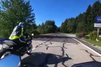 Dzwon motocyklistów przy 150 km/h. Myśleli, że mają pustą drogę 