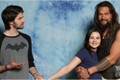 Poprosił o zdjęcie Jasona Momoe ze swoją dziewczyną. Rezultat zaskoczył chłopaka