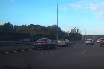 Popis jazdy policjantów z grupy SPEED. Czy to nie łamanie przepisów? 