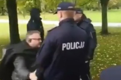 Brawurowa ucieczka wózkiem elektrycznym przed 5 policjantami