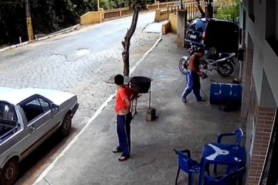 Gość złapał szlifierkę i zaczął ciąć beczkę po benzynie. Efekt mógł być tylko jeden