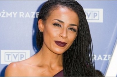 Aleksandra Szwed pozuje jedynie we wianku na głowie. „Wyszłaś zmysłowo i kobieco”