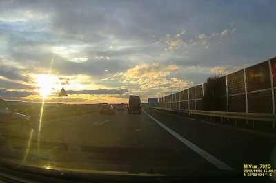 Mistrzowie jazdy autostradą A4. Czy oni znaleźli prawko w czipsach?