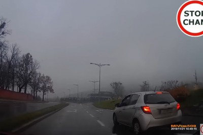 Dyskusja z mistrzem kierownicy. Rewelacyjnie zna przepisy