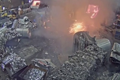 Roztopiony metal kontra pracownik huty. Gość miał sporo farta