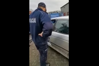 Czy tak powinna wyglądać interwencja policji? Konkretne starcie na parkingu