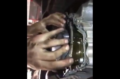 Mechanik nie mógł uwierzyć w to co zobaczył. Pierwsza wymiana oleju