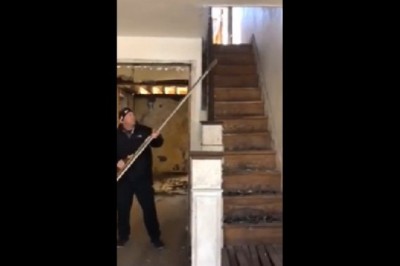 Budowlańcy natrafili na bardzo niebezpieczną pułapkę na schodach