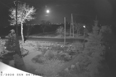 Meteor zaobserwowany nad Polską. Nagrania z kamer monitoringów