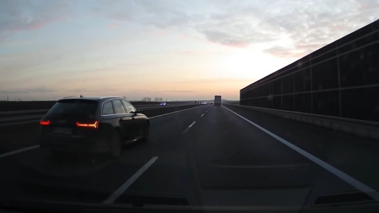 Król autostrady w Audi odstawia cyrki podczas jazdy 