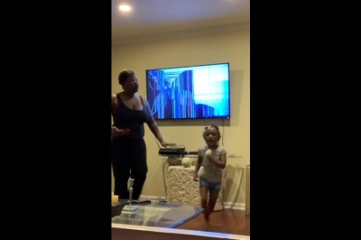 Kiedy wkręcasz matkę, że popsuliście telewizor, a jej puszczają nerwy