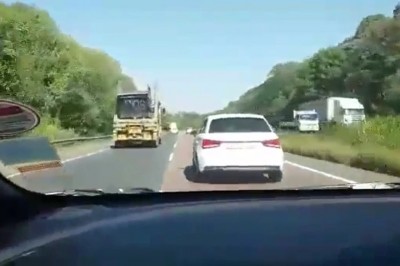 Kiedy ciśniesz swoim autem tak ostro, że schodzisz z tego świata 