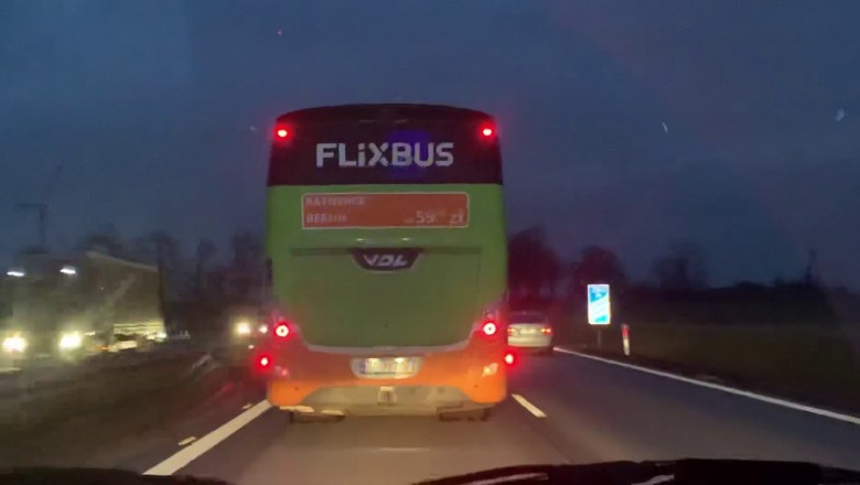 Kierowca autobusu stracił pracę po tym jak blokował karetkę na A4