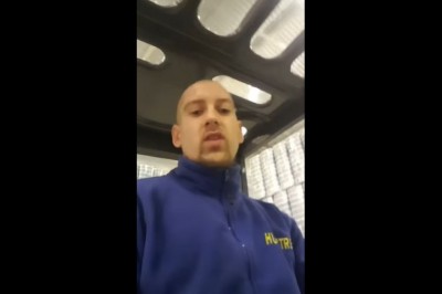 Typ na magazynie ma ubaw z paniki nad papierem toaletowym