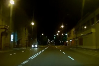 Wleciał bokiem na skrzyżowanie. Trafił wprost na policjantów 