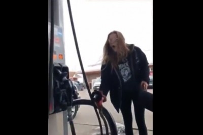 Ile wlezie do baku? Dwie dziewczyny rozwaliły system na stacji paliw