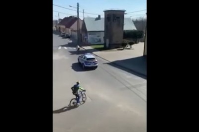 Pościg dwoma radiowozami za rowerzystą. Twierdzą, że był pod wpływem