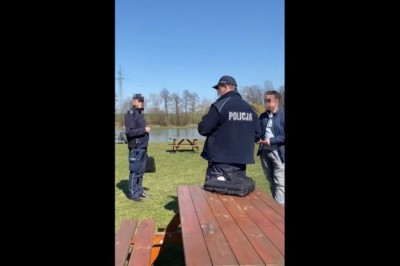 Mandat 500 zł, albo mów co zamówiłeś. Interwencja w smażalni ryb w Mikołowie