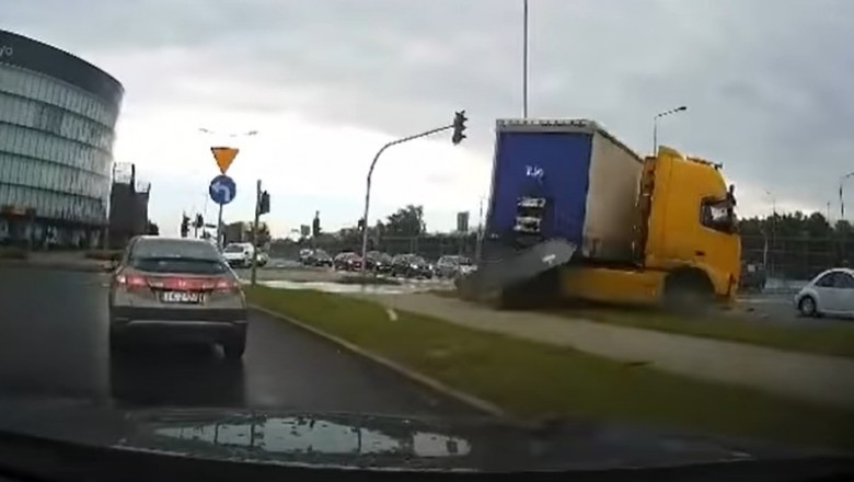 „I byłoby po nas”. Wypadek TIRa na skrzyżowaniu w Kielcach 