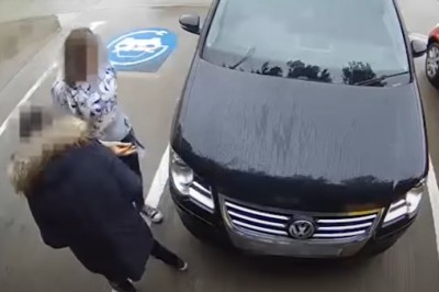 Kiedy z koleżanką próbujecie dopompować opony. Tego nie da się ogarnąć 