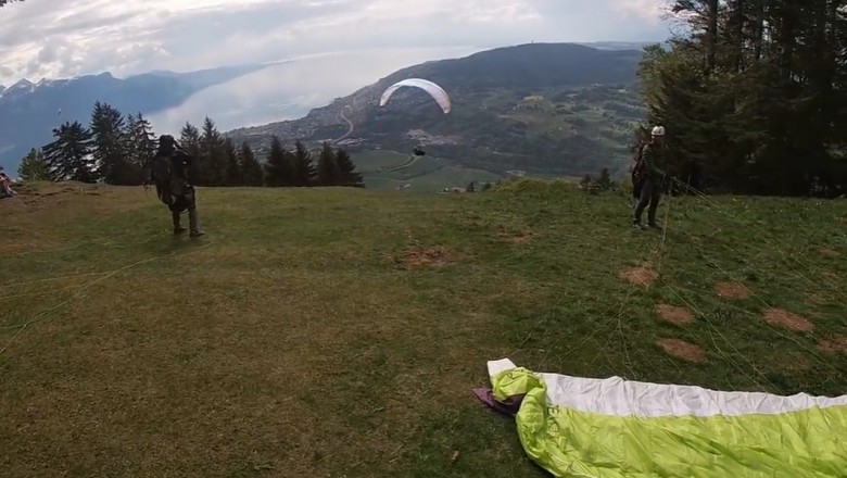 Gość oszukał przeznaczenie na paralotni. Miał sporo szczęścia
