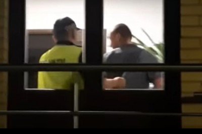 Strażnik miejski nie wiedział, że jest nagrywany. Okładał zatrzymanego 