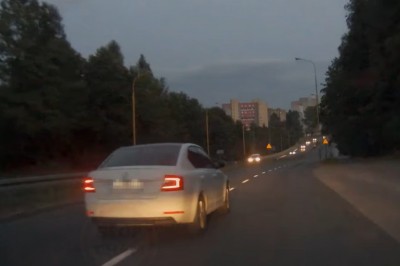 Szeryfa drogowego mocno poniosło. Wszczął awanturę na parkingu 