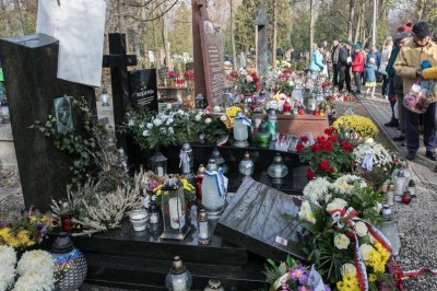 „1 listopada cmentarze powinny być zamknięte” Epidemiolog ostrzega przed katastrofą