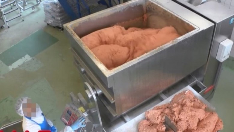 Zastanawialiście się jak wygląda produkcja mięsa na kebaba? Warto zobaczyć