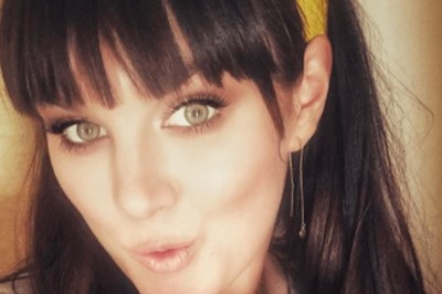 Ewa Farna sporo schudła i odsłoniła brzuch. Bycie mamą wyraźnie jej służy 