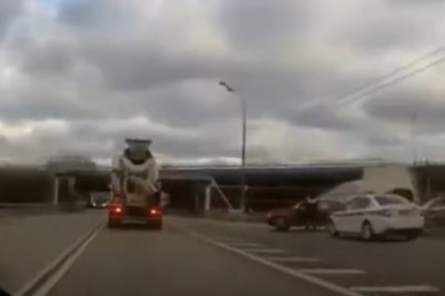 Kiedy lecisz za betoniarką i nie wiesz, że zaraz skasujesz auto