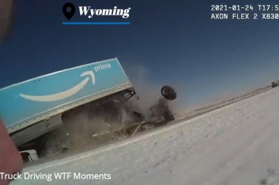 Aż koła wyrwało z naczepy. Policjant nagrał zderzenie dwóch ciężarówek 