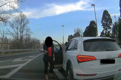 Kiedy blokujesz pas, doprowadzasz do kolizji i wzywasz policję 