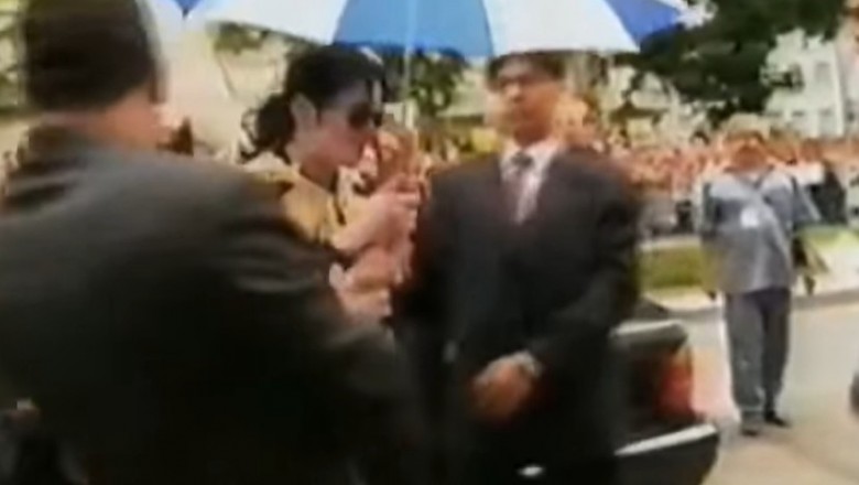 Tak kiedyś fani Michaela Jacksona witali go przed hotelem w Niemczech