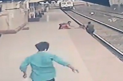 Bohater ratuje dziecko, które wpadło na tory tuż przed nadjeżdżający pociąg