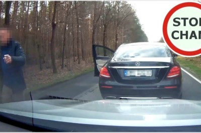 Kierowca Mercedesa groził wizytą na komendzie za wyprzedzanie