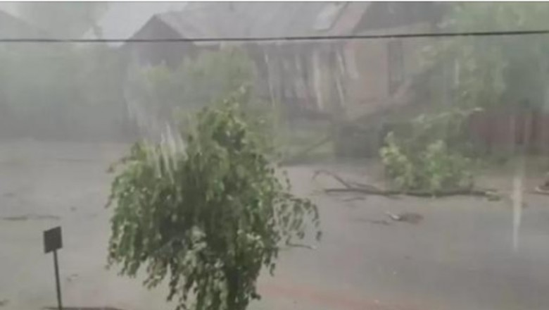 „Ludzie uciekali do domów” Gwałtowna burza zrywała dachy i łamała drzewa