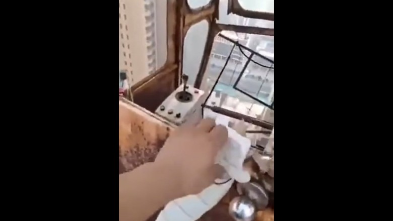 Operator dźwigu pokazuje swoją rozpadającą się kabinę 
